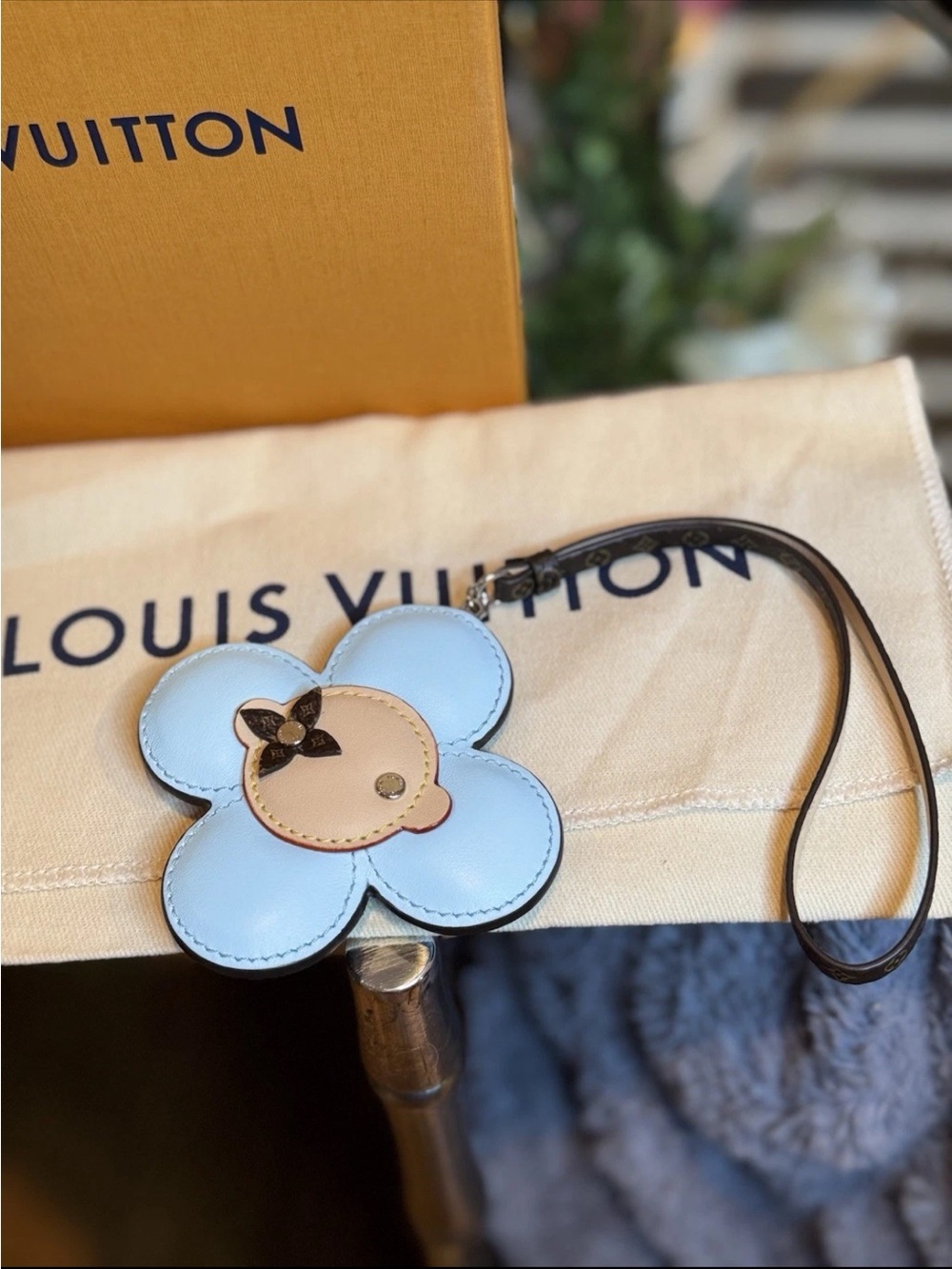 LOUIS VUITTON VIVIENNE BLUE BAG CHARM MADE IN FRANCE 💯AUTHENTIC! - Picture 3 of 7